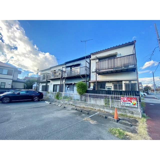 尾頭橋駅より徒歩10分 築32年9ヶ月 2階建の賃貸物件