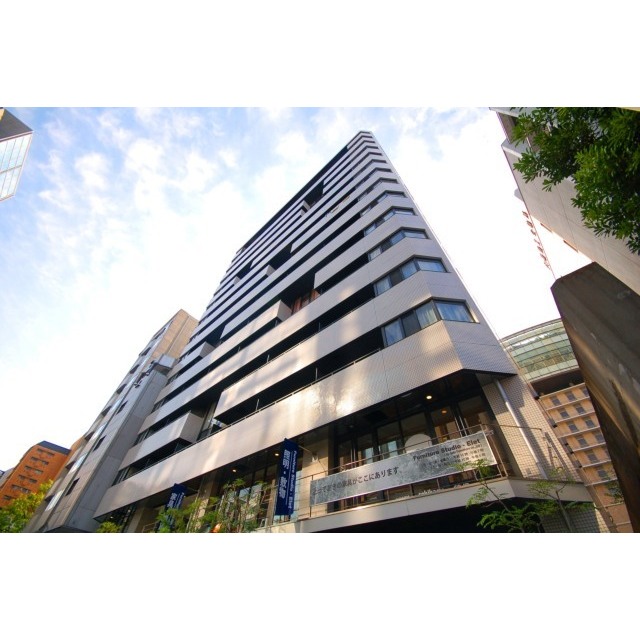 堺筋本町駅より徒歩7分 築18年9ヶ月 15階建の賃貸物件