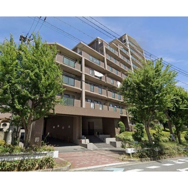 千里山駅より徒歩17分 築26年8ヶ月 10階建の賃貸物件