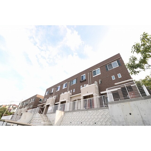 西舞子駅より徒歩21分 築9年11ヶ月 3階建の賃貸物件