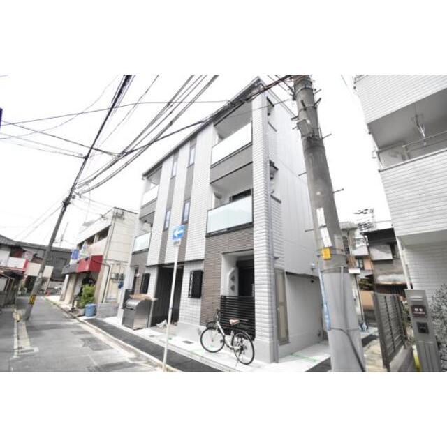 吹田駅より徒歩6分 築4年2ヶ月 3階建の賃貸物件