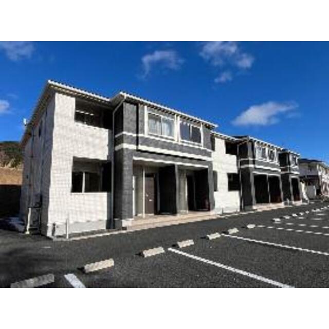  築11年10ヶ月 2階建の賃貸物件