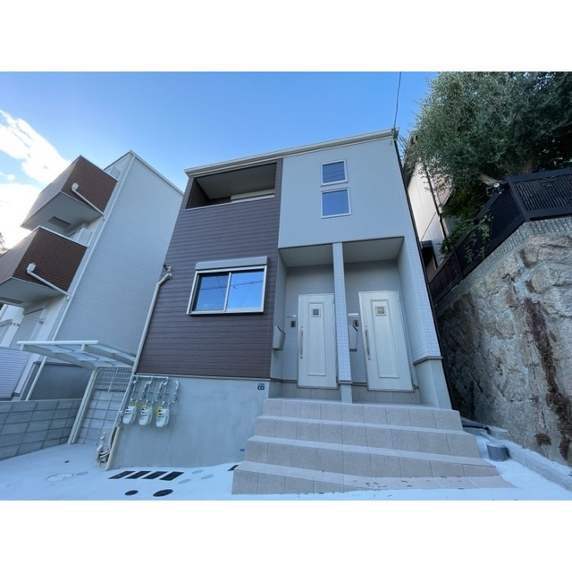 長田駅より徒歩8分 築2年2ヶ月 2階建の賃貸物件