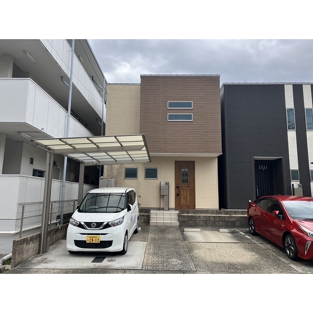 塩釜口駅より徒歩4分 築8年7ヶ月 2階建の賃貸物件