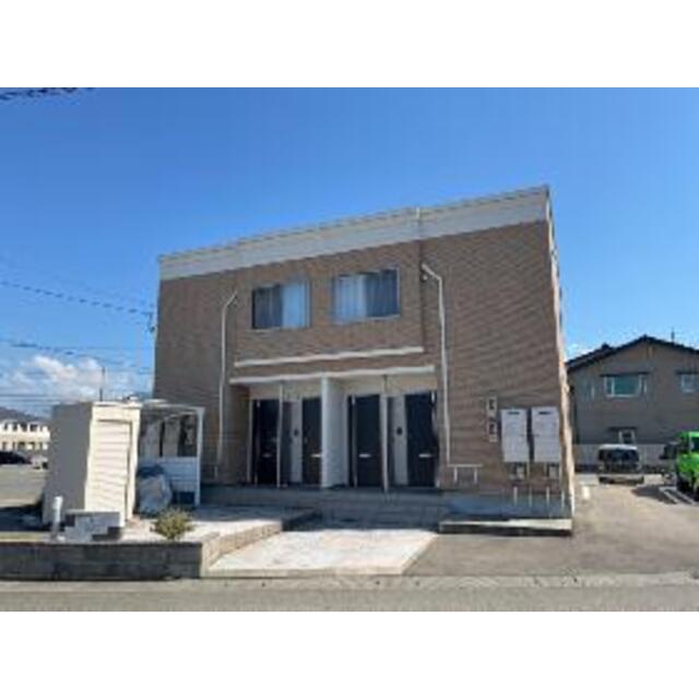 野々市駅より徒歩18分 築6年8ヶ月 2階建の賃貸物件