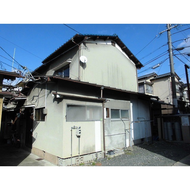 東野駅より徒歩3分 築64年8ヶ月 2階建の賃貸物件