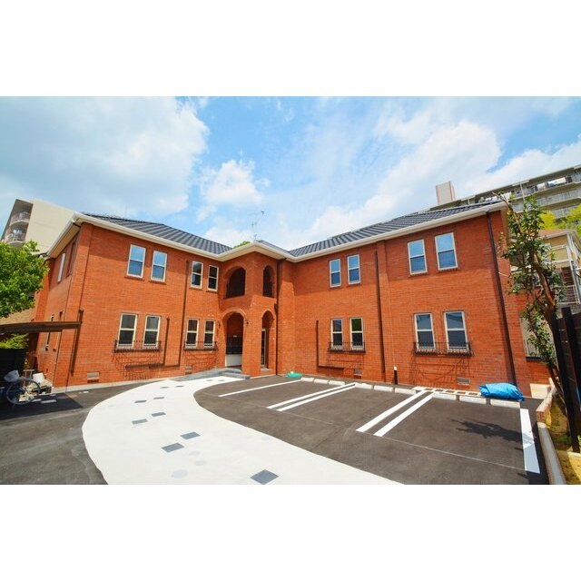 緑地公園駅より徒歩15分 築11年6ヶ月 2階建の賃貸物件