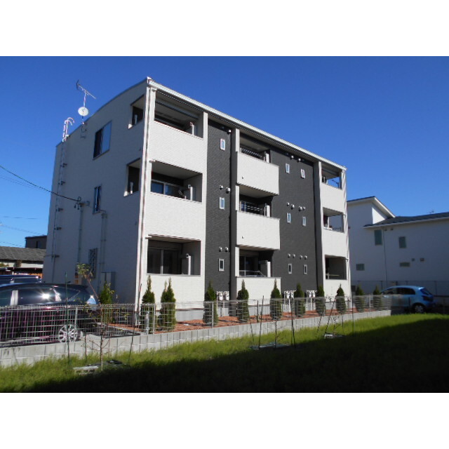 日比野駅より徒歩16分 築8年2ヶ月 3階建の賃貸物件