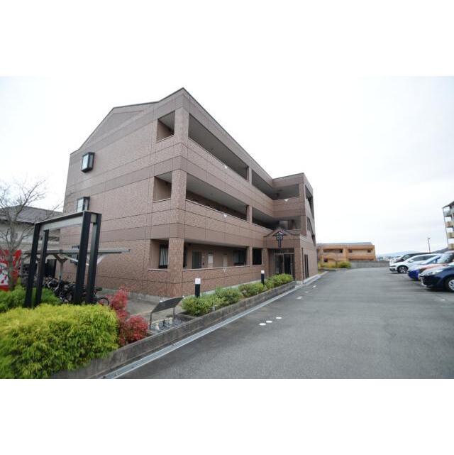 彩都西駅より徒歩15分 築20年3ヶ月 3階建の賃貸物件