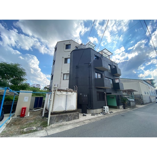 竹田駅より徒歩20分 築40年6ヶ月 4階建の賃貸物件