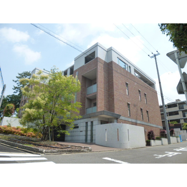 カーサ川名山の賃貸物件