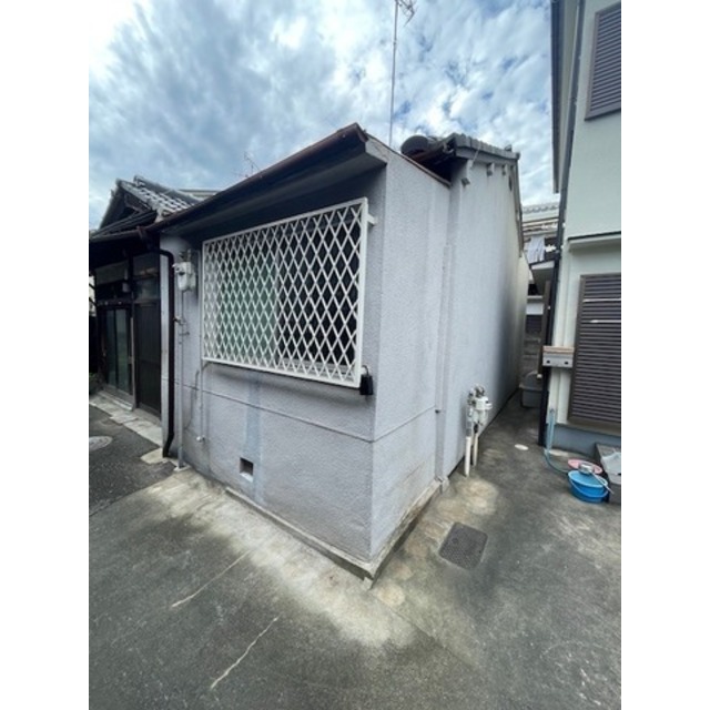 千里丘駅より徒歩5分 築90年11ヶ月 1階建の賃貸物件