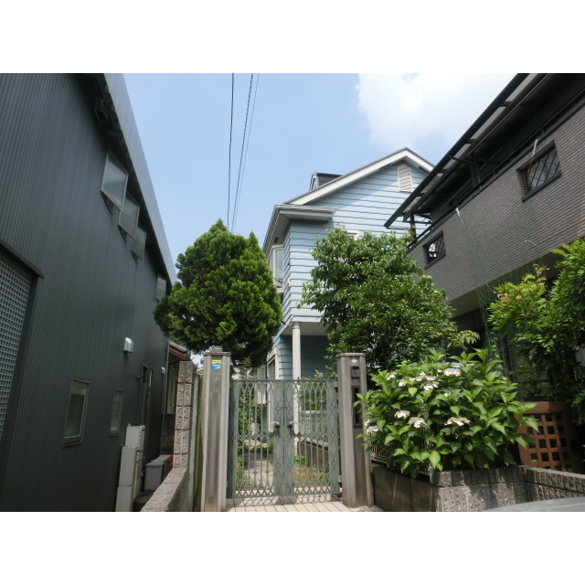 三鷹駅よりバス10分 徒歩3分 築26年3ヶ月 2階建の賃貸物件