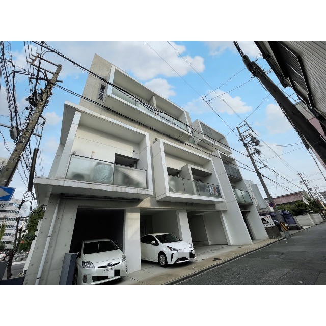 平安通駅より徒歩3分 築17年9ヶ月 5階建の賃貸物件