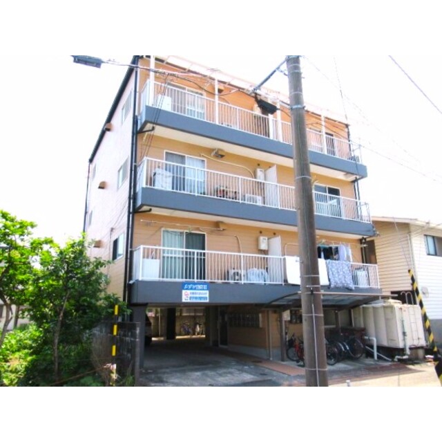  築35年8ヶ月 4階建の賃貸物件